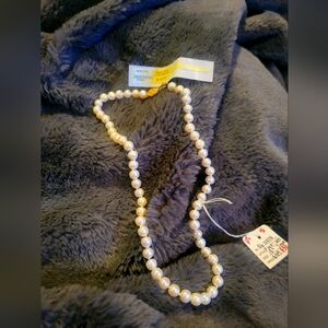 Natural pearls with 10k clasp